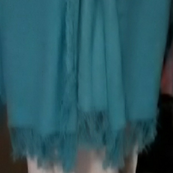 Sweater turquoise and fringy - Picture 3 of 5